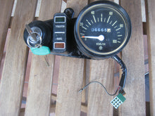 Laden Sie das Bild in den Galerie-Viewer, Lenkerhalter RV 50 mit Schrauben Cockpitbefestigung