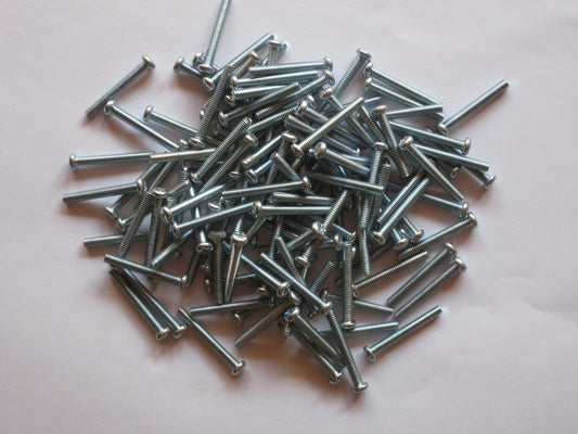 Kreutzschlitzschrauben M4 32mm