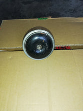 Laden Sie das Bild in den Galerie-Viewer, Suzuki RV 125 Hupe original mit Halter 6 Volt