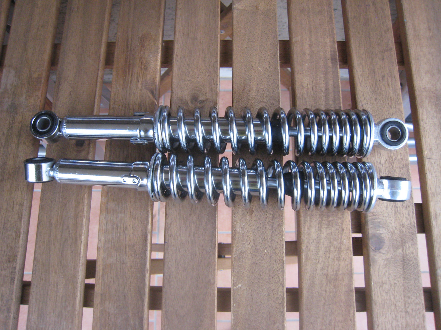 Stossdämpfer 1 Paar RV 125 neu verstellbar