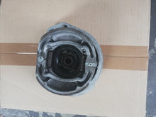 Laden Sie das Bild in den Galerie-Viewer, Bremsankerplatte vorne RV 50/90