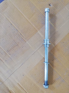 Steckachse vorne komplett RV 50