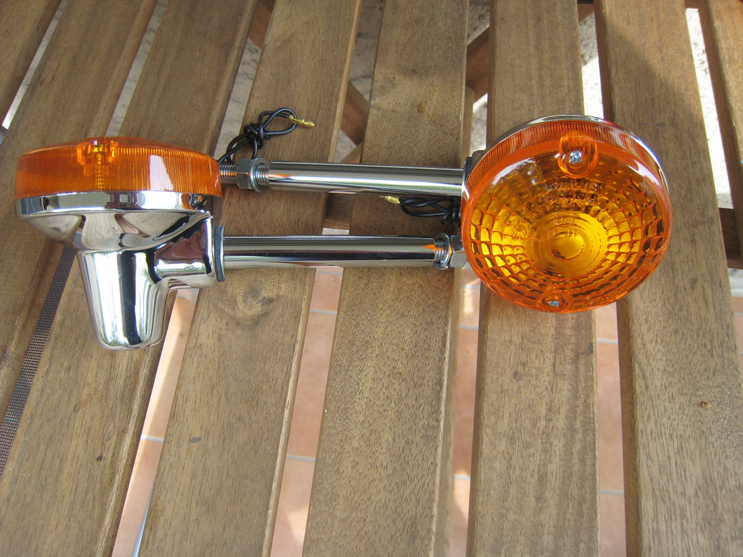 Blinker RV 50/90/125 neu Repro lang Kunststoff