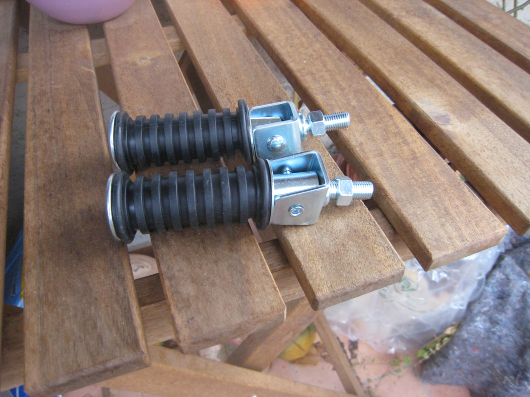Fussrasten hinten Repro RV 50