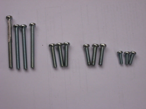 Schrauben für Motordeckel Kupplung/Vergaserseite RV 90